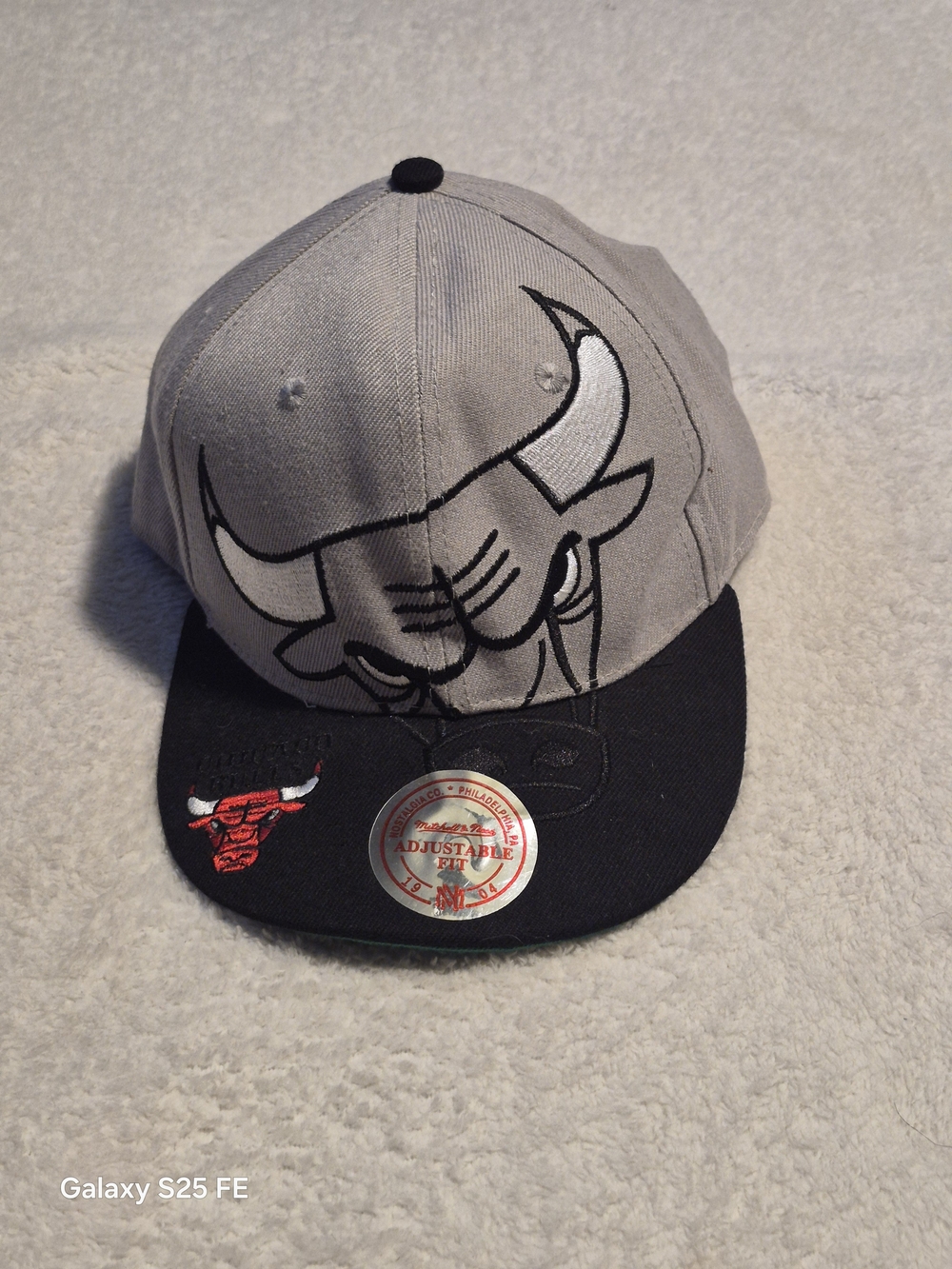 Mitchell & Ness Chicago Bulls Hardwood Classics Gray Black Snapback Hat